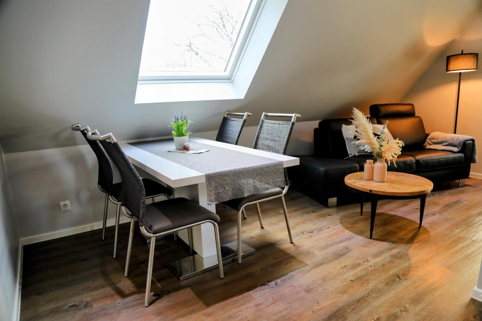 Eine sehr gemütliche Dachgeschoß Ferienwohnung Ihlow  Exterior foto